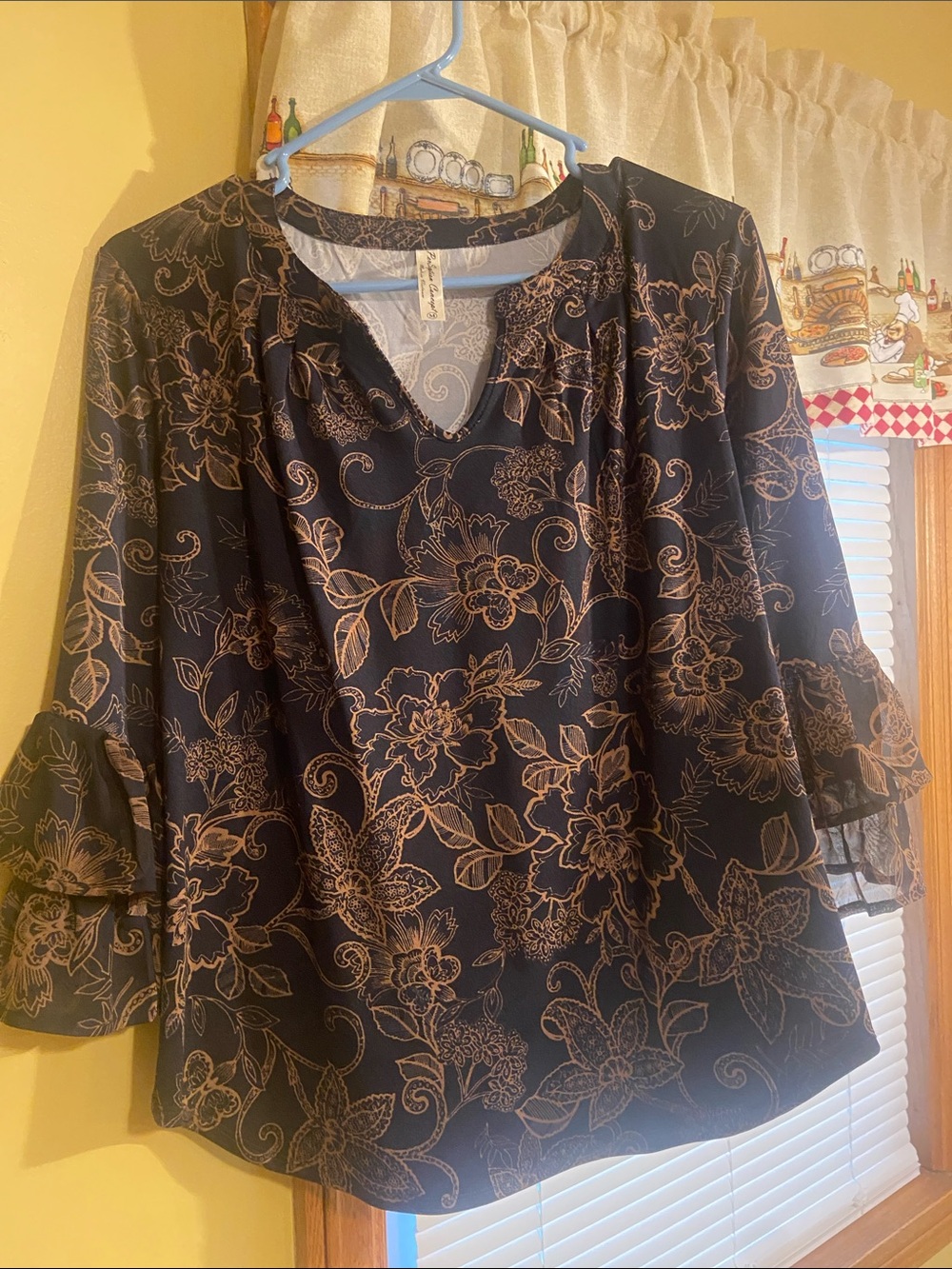 Women’s Blue Floral V-Neck Blouse with Ruffle Sleeves